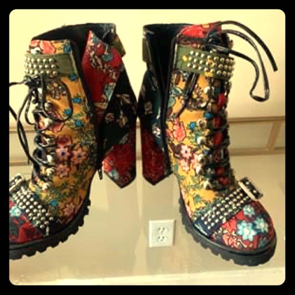 Cute ankle boots.